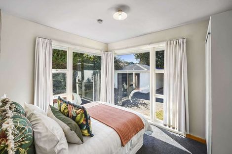 Photo of property in 47 Middlepark Road, Sockburn, Christchurch, 8042