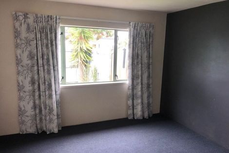 Photo of property in 214 Grove Road, Mayfair, Hastings, 4122