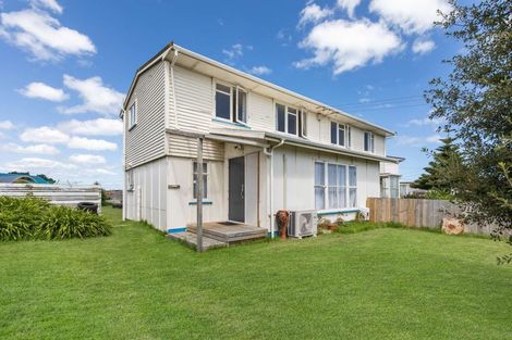 Photo of property in 26-28 Matipo Street, Castlecliff, Whanganui, 4501
