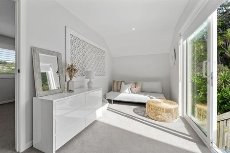 Photo of property in 18b Hobbs Road, Matakatia, Whangaparaoa, 0930