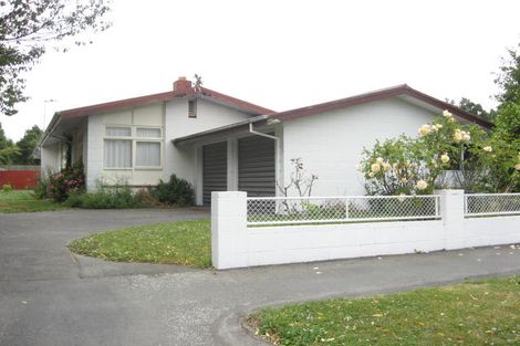 Photo of property in 2/5 Milnebank Street, Upper Riccarton, Christchurch, 8041