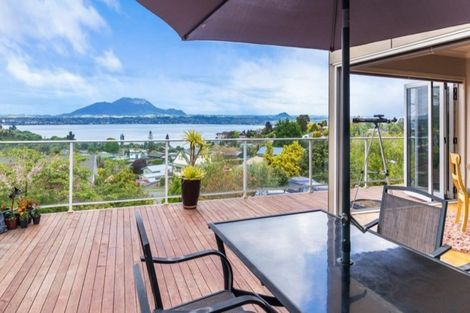 Photo of property in 33 Shera Street, Acacia Bay, Taupo, 3330