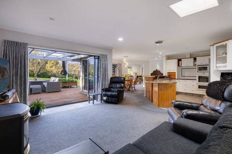 Photo of property in 37 Canon Road, Tanners Point, Katikati, 3170