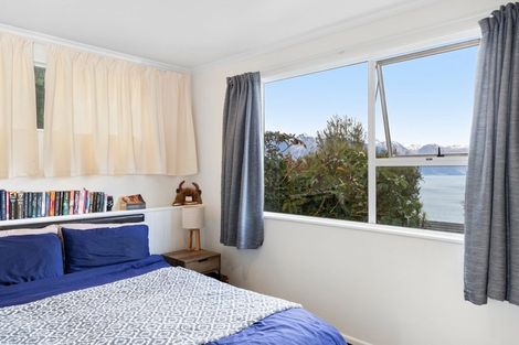 Photo of property in 59a-b Wynyard Crescent, Fernhill, Queenstown, 9300