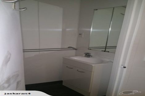 Photo of property in 24 Gibbs Crescent, Red Hill, Papakura, 2110