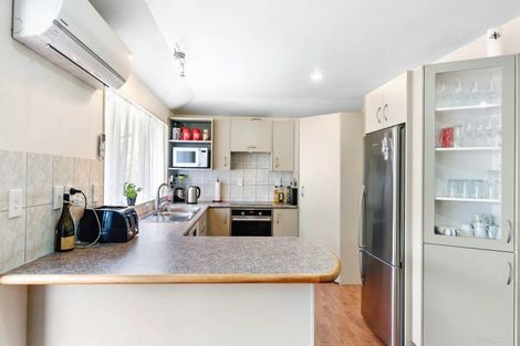 Photo of property in 26a Woodstock Road, Forrest Hill, Auckland, 0620