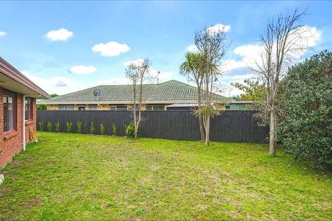 Photo of property in 4 Glen Loch Place, Paraparaumu, 5032
