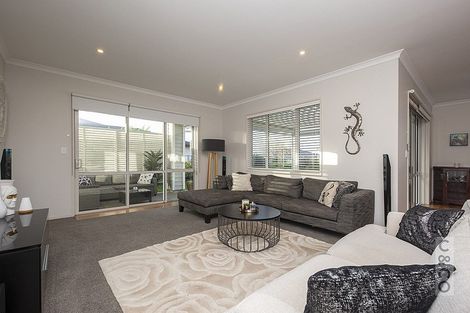 Photo of property in 15 Turpin Road, Riverhead, 0820