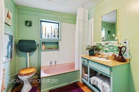 Photo of property in 205 Victory Road, Laingholm, Auckland, 0604