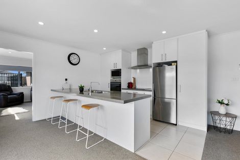 Photo of property in 18 Kamahi Crescent, Papamoa Beach, Papamoa, 3118