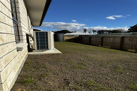 Photo of property in 39 Booker Drive, Tuakau, 2121