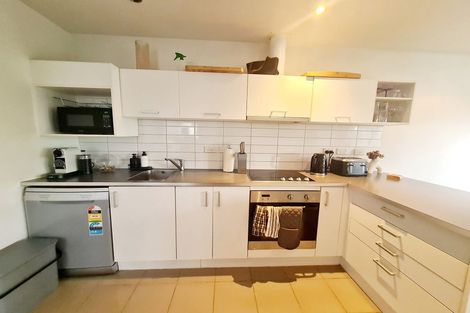 Photo of property in 1e/60 Masons Road, Oteha, Auckland, 0632