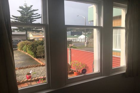 Photo of property in 68 Main Road, Titahi Bay, Porirua, 5022