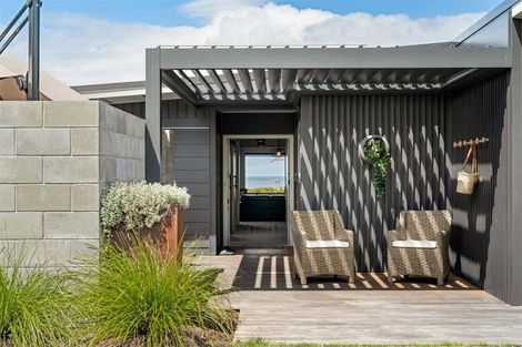 Photo of property in 42 Fishermans Bend, Whiritoa, Whangamata, 3691