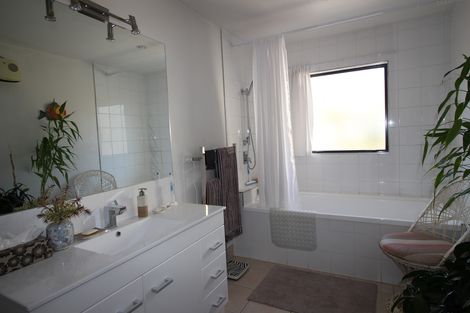 Photo of property in 133 Mcarthur Road, Springvale, Alexandra, 9391