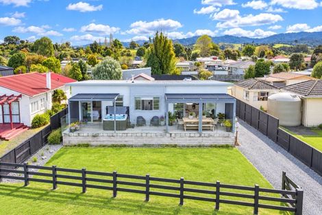 Photo of property in 989 East Coast Road, Kaiaua, Miranda, 2473
