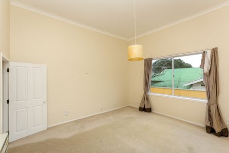 Photo of property in 24 Pendarves Street, New Plymouth, 4310