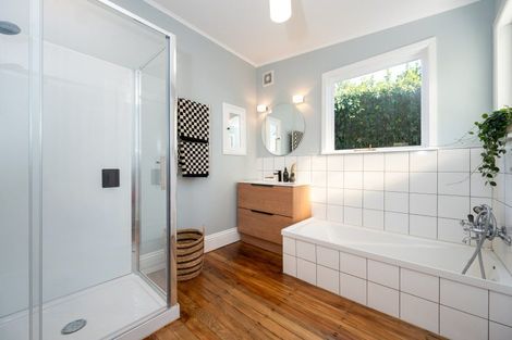 Photo of property in 9 Kinross White Street, Napier South, Napier, 4110