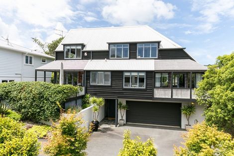 Photo of property in 34b Lucknow Terrace, Khandallah, Wellington, 6035