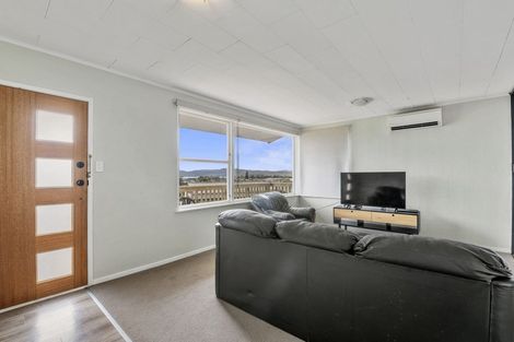 Photo of property in 72 Mallard Drive, Selwyn Heights, Rotorua, 3015