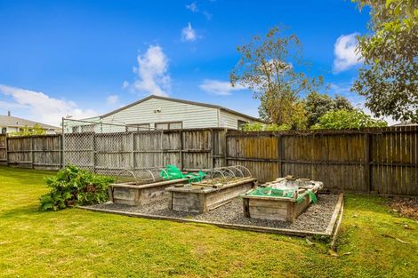 Photo of property in 46 Woodford Avenue, Henderson, Auckland, 0610
