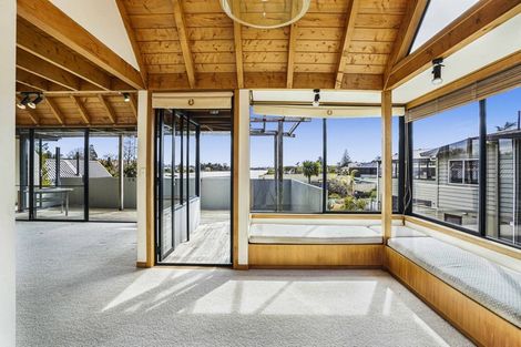 Photo of property in 8a Lake Crescent, Hamilton Lake, Hamilton, 3204