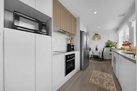 Photo of property in 25b Flat Bush Road, Otara, Auckland, 2023