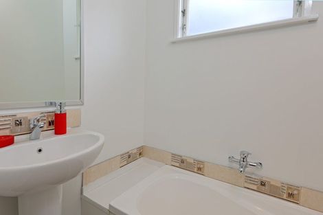 Photo of property in 39 Fitzwater Place, Henderson, Auckland, 0612