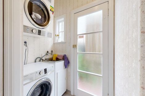 Photo of property in 31 Maarama Crescent, Aro Valley, Wellington, 6021