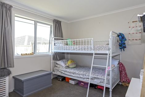 Photo of property in 17 Richardson Road, Omokoroa, 3114