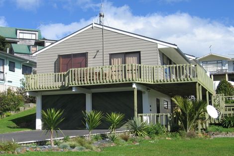 Photo of property in 23 Rewa Place, Russell, 0202