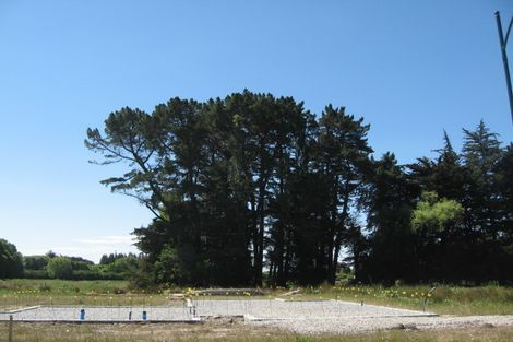 Photo of property in 33 Holbrook Way, Westmorland, Christchurch, 8025