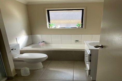 Photo of property in 52a Halsey Road, Manurewa, Auckland, 2102