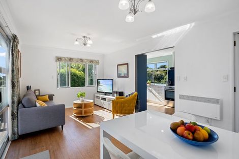 Photo of property in 15 Napier Grove, Waikanae Beach, Waikanae, 5036