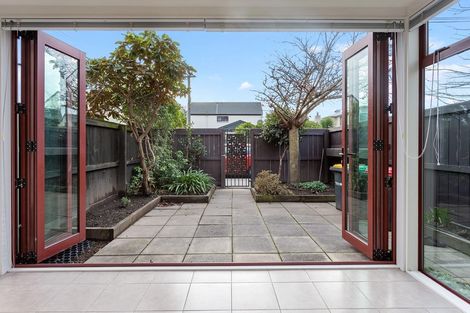 Photo of property in 11/16 Derby Street, St Albans, Christchurch, 8014