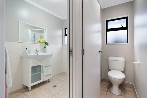 Photo of property in 32d Gifford Road, Papatoetoe, Auckland, 2025