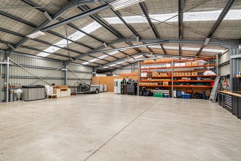 Photo of property in 583 State Highway 16, Kumeu, 0891