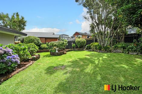 Photo of property in 33 Peretao Rise, The Gardens, Auckland, 2105