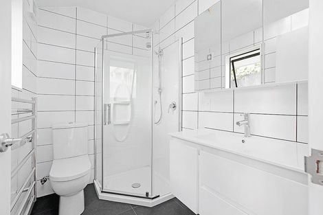 Photo of property in 215 Victoria Road, Devonport, Auckland, 0624