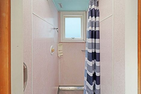 Photo of property in 28 Luxford Street, Berhampore, Wellington, 6023