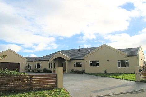 Photo of property in 112 Milne Drive, Paraparaumu, 5032