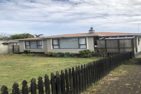 Photo of property in 17 Matapouri Road, Mangere Bridge, Auckland, 2022