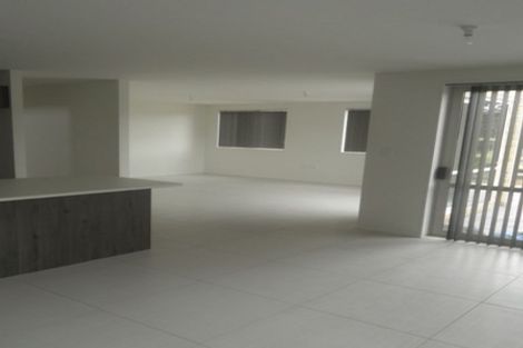 Photo of property in 9 Lomas Way, Albany, Auckland, 0632