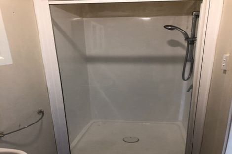 Photo of property in 6/4 Keeling Road, Henderson, Auckland, 0612