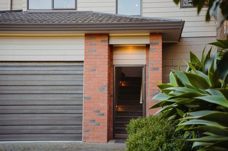 Photo of property in 18 Mckinley Road, Sunnyvale, Auckland, 0612