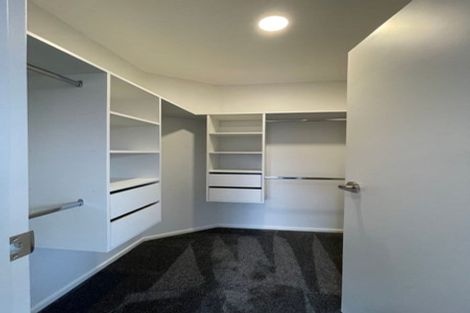 Photo of property in 38 Frank Nobilo Drive, Golflands, Auckland, 2013