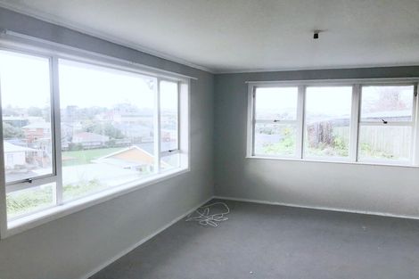 Photo of property in 83 Christmas Road, Manurewa, Auckland, 2102