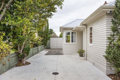 Photo of property in 59 Park Road, West End, Palmerston North, 4412