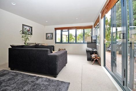 Photo of property in 8/12 Pannill Place, Oteha, Auckland, 0632