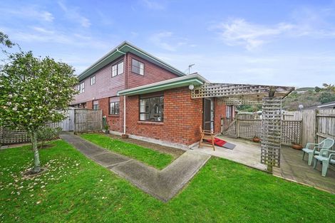 Photo of property in 98 Oxford Street, Tawa, Wellington, 5028